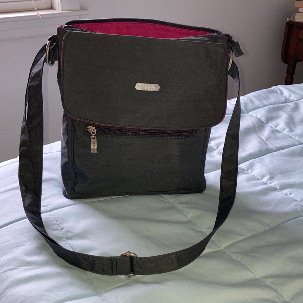 BAGGALLINI Crossbody medium charcoal grey nylon pocketbook